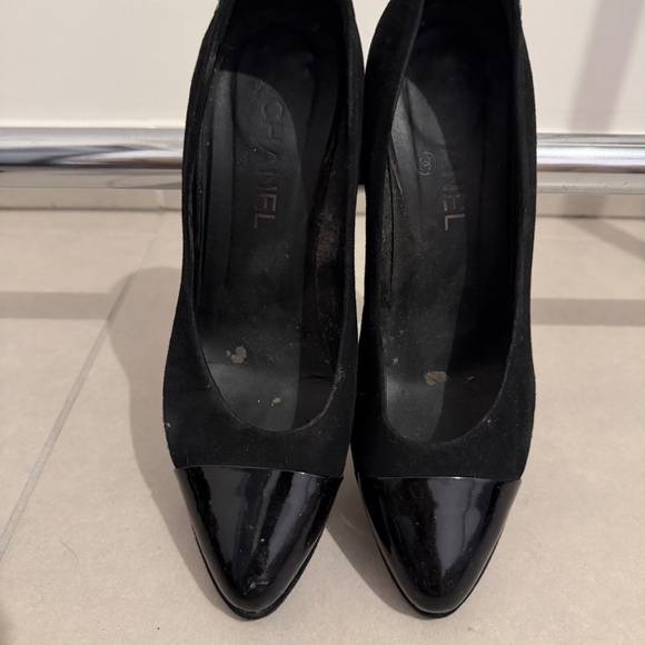 Chanel black heels - Picture 2 of 3